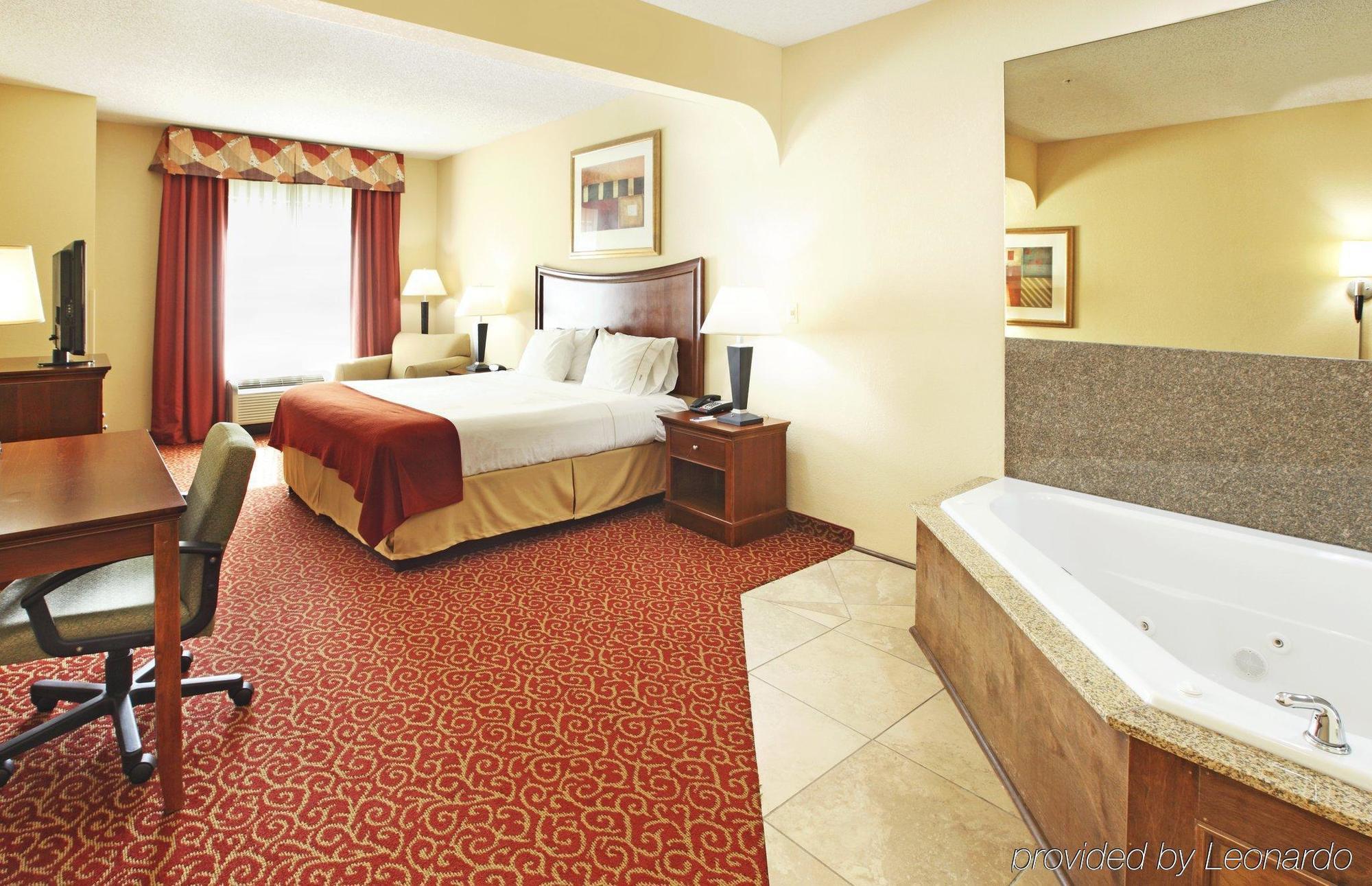 Holiday Inn Express Suites Little Rock West By Ihg Номер фото